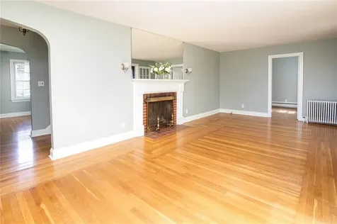 6 Miles Avenue Tiverton RI 02878