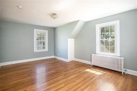 6 Miles Avenue Tiverton RI 02878