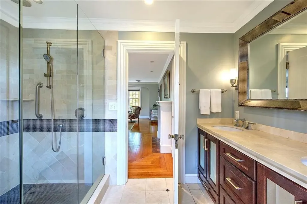 40 Dryden Avenue Pawtucket RI 02860