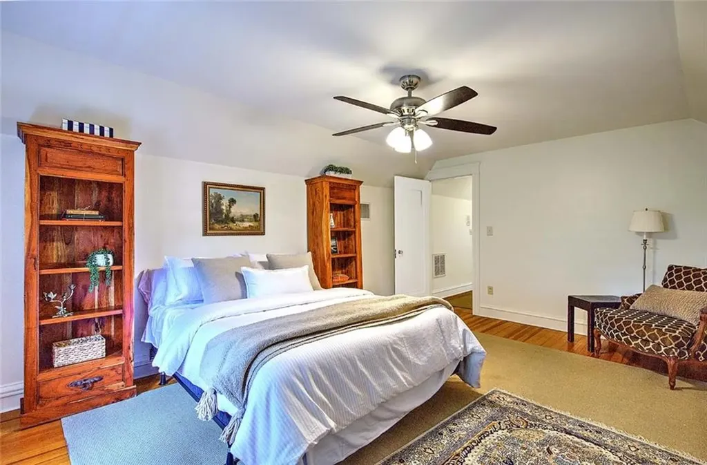 40 Dryden Avenue Pawtucket RI 02860