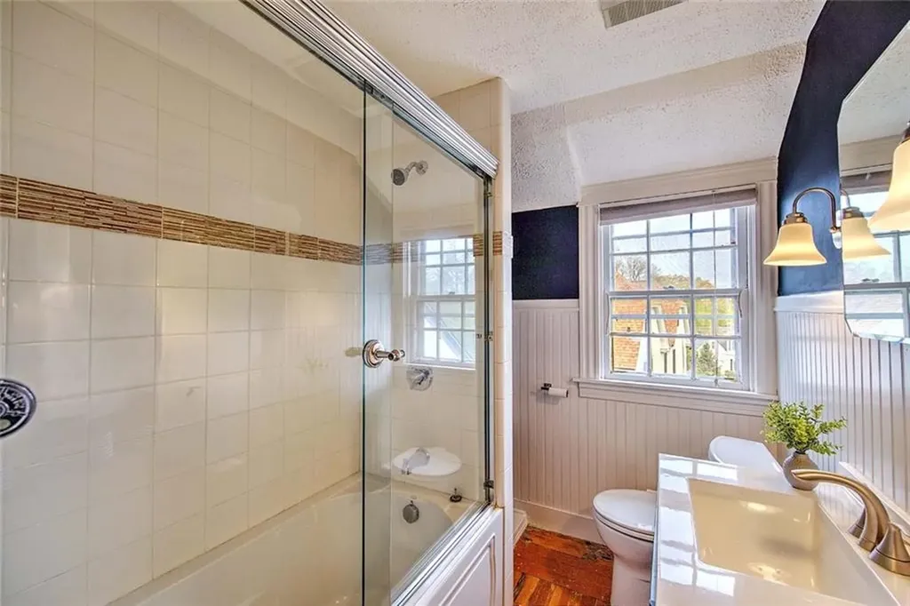 40 Dryden Avenue Pawtucket RI 02860