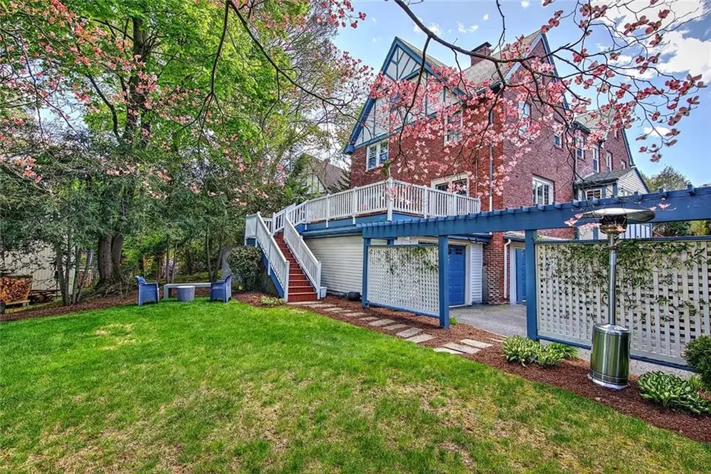 40 Dryden Avenue Pawtucket RI 02860