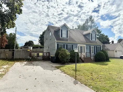 13 Willow Road Smithfield RI 02828