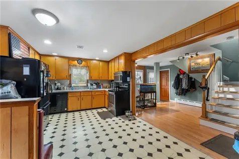 2 Burnside Avenue Seekonk MA 02771
