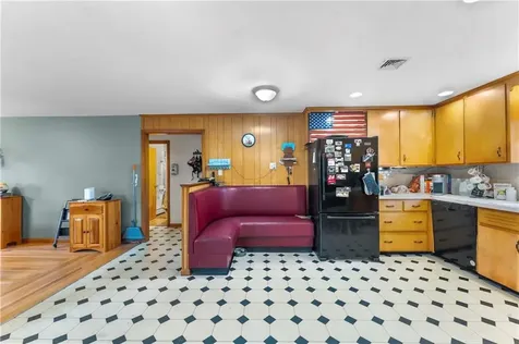 2 Burnside Avenue Seekonk MA 02771
