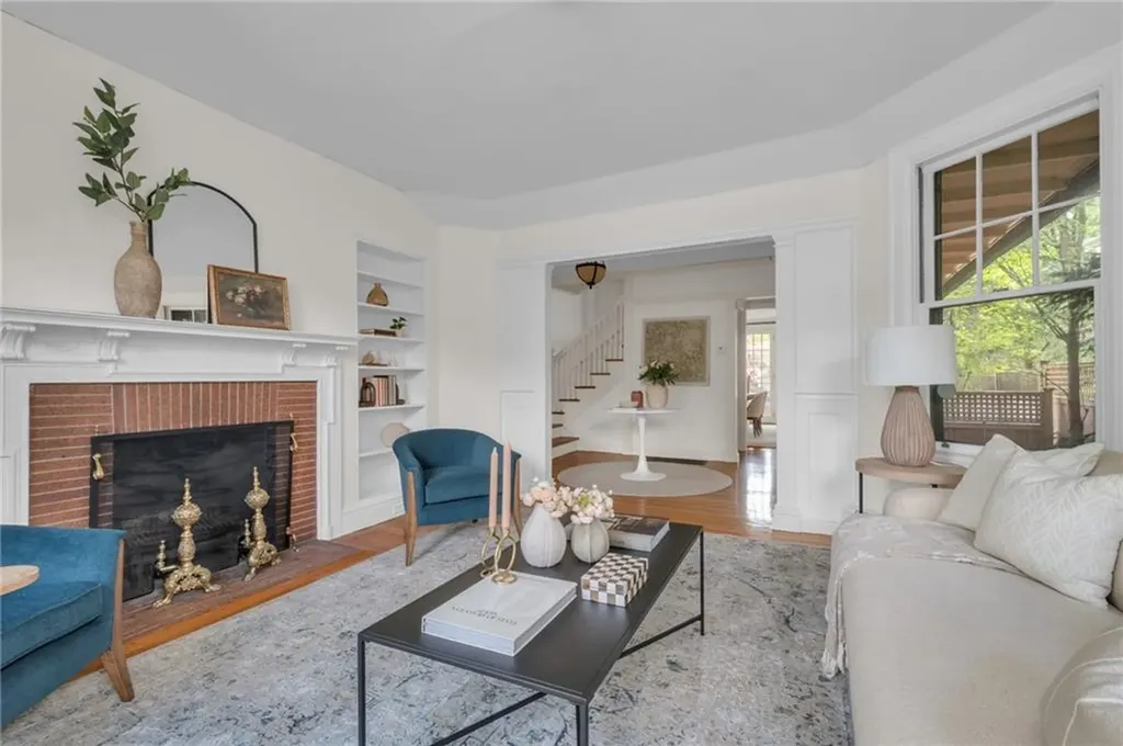 289 Wayland Avenue Providence RI 02906