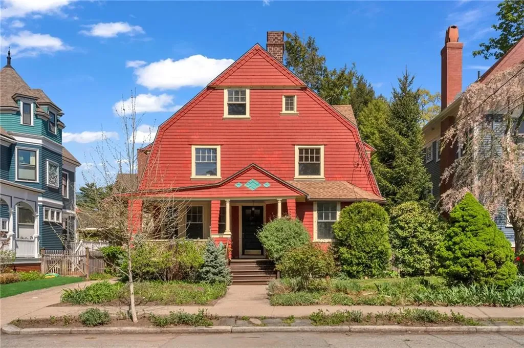 289 Wayland Avenue Providence RI 02906