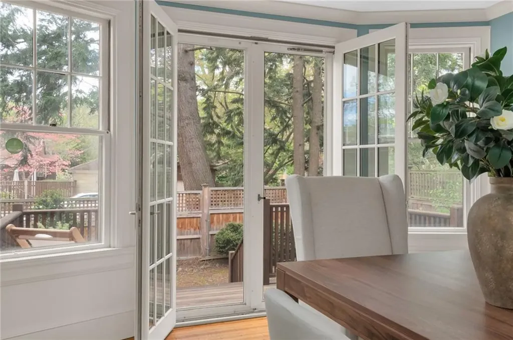 289 Wayland Avenue Providence RI 02906