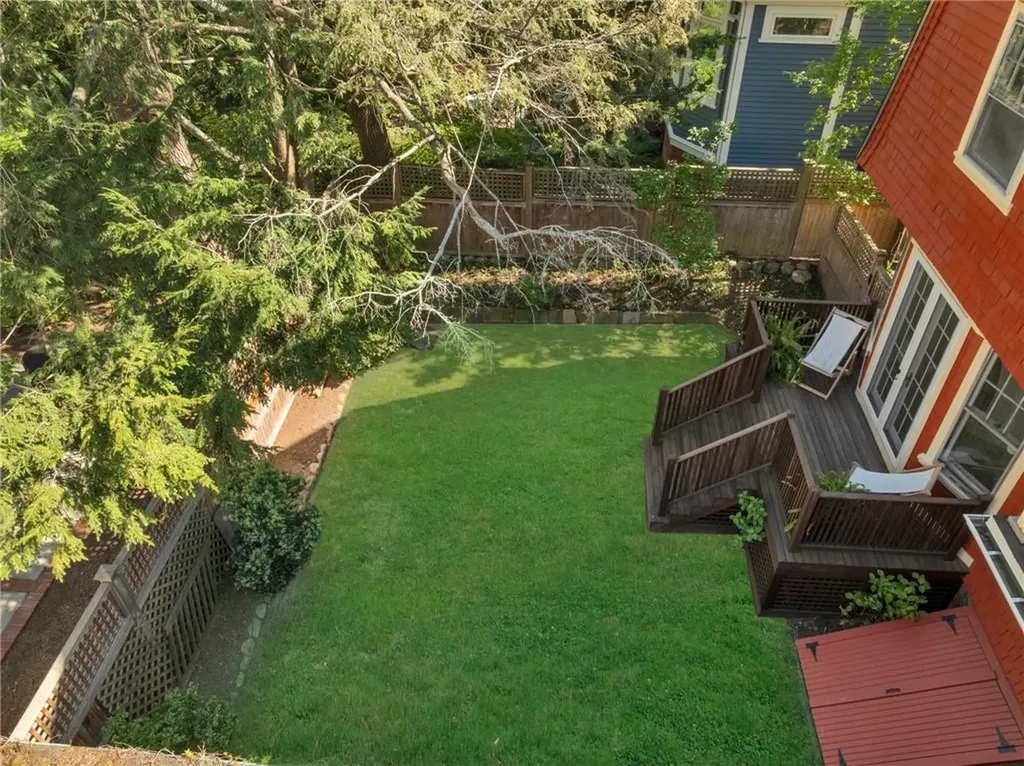 289 Wayland Avenue Providence RI 02906