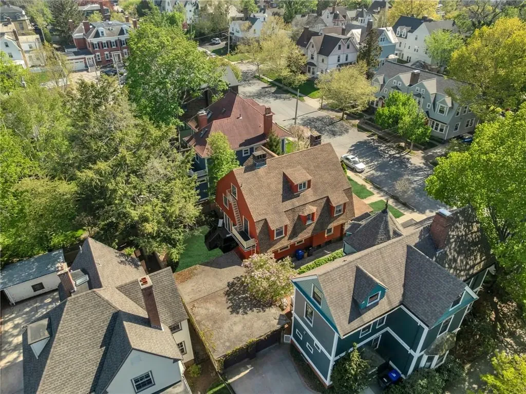 289 Wayland Avenue Providence RI 02906