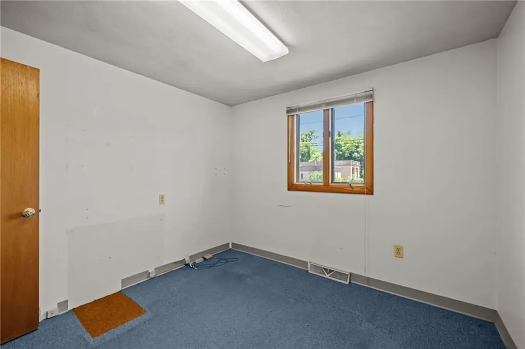 444 West Shore Road Warwick RI 02889