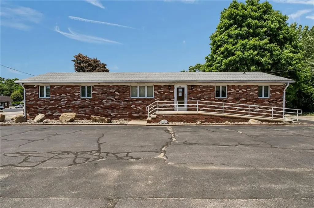 444 West Shore Road Warwick RI 02889