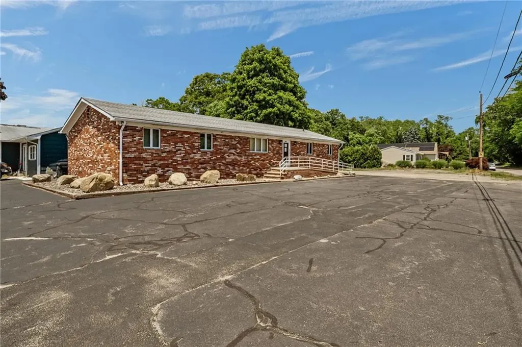 444 West Shore Road Warwick RI 02889