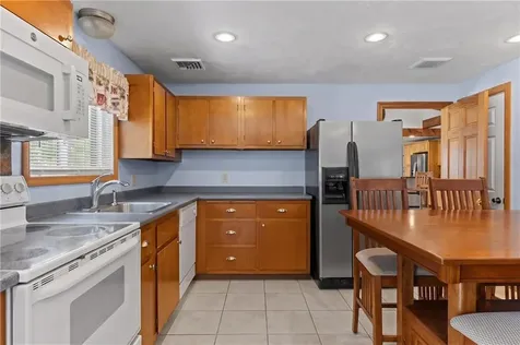 34 Smith Street Rehoboth MA 02769