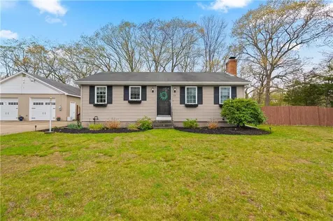 11 Crowell Street Cumberland RI 02864