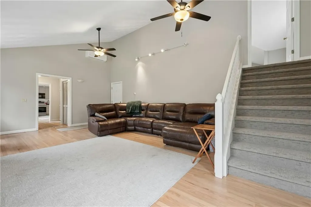 20 Oak Hill Drive Exeter RI 02822