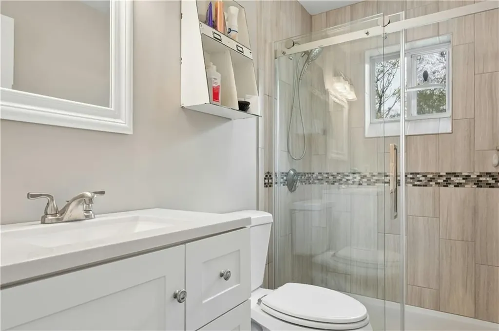 20 Oak Hill Drive Exeter RI 02822