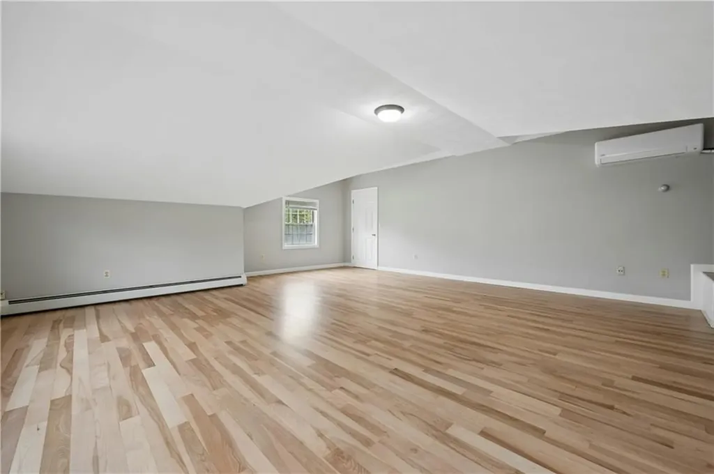 20 Oak Hill Drive Exeter RI 02822
