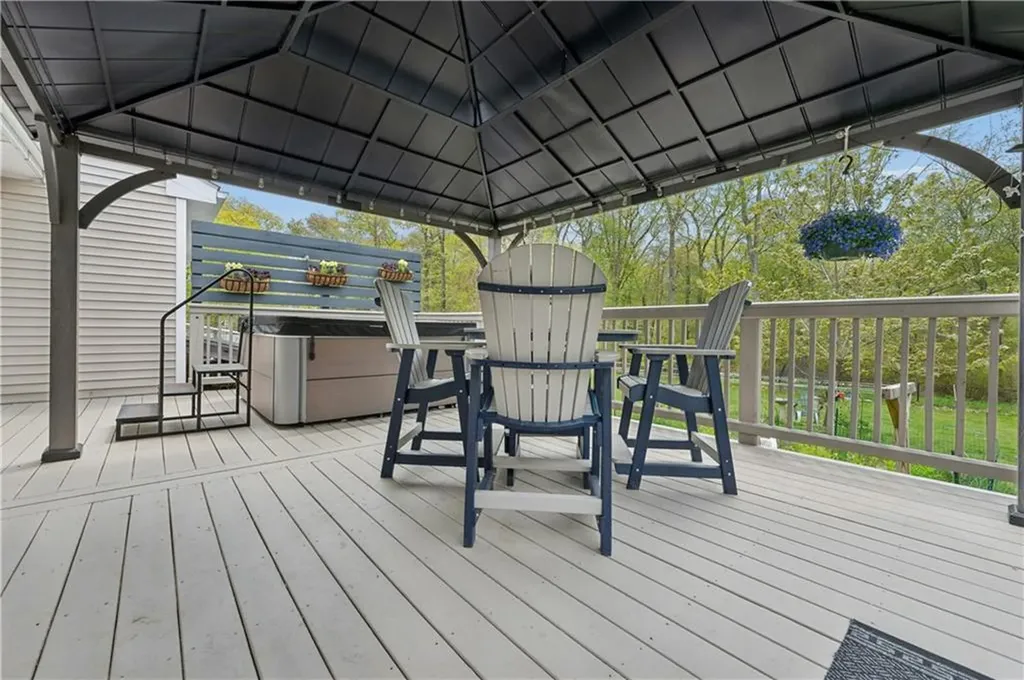 20 Oak Hill Drive Exeter RI 02822