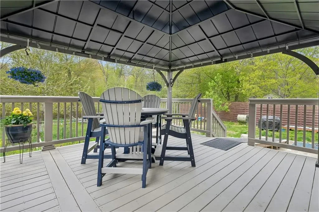 20 Oak Hill Drive Exeter RI 02822