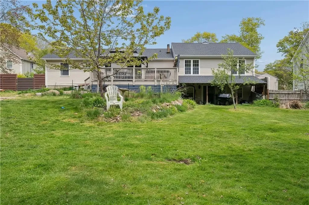 20 Oak Hill Drive Exeter RI 02822