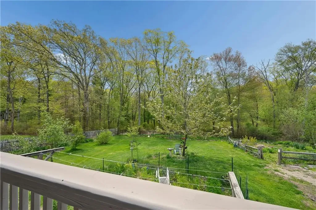 20 Oak Hill Drive Exeter RI 02822
