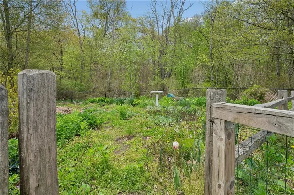 20 Oak Hill Drive Exeter RI 02822