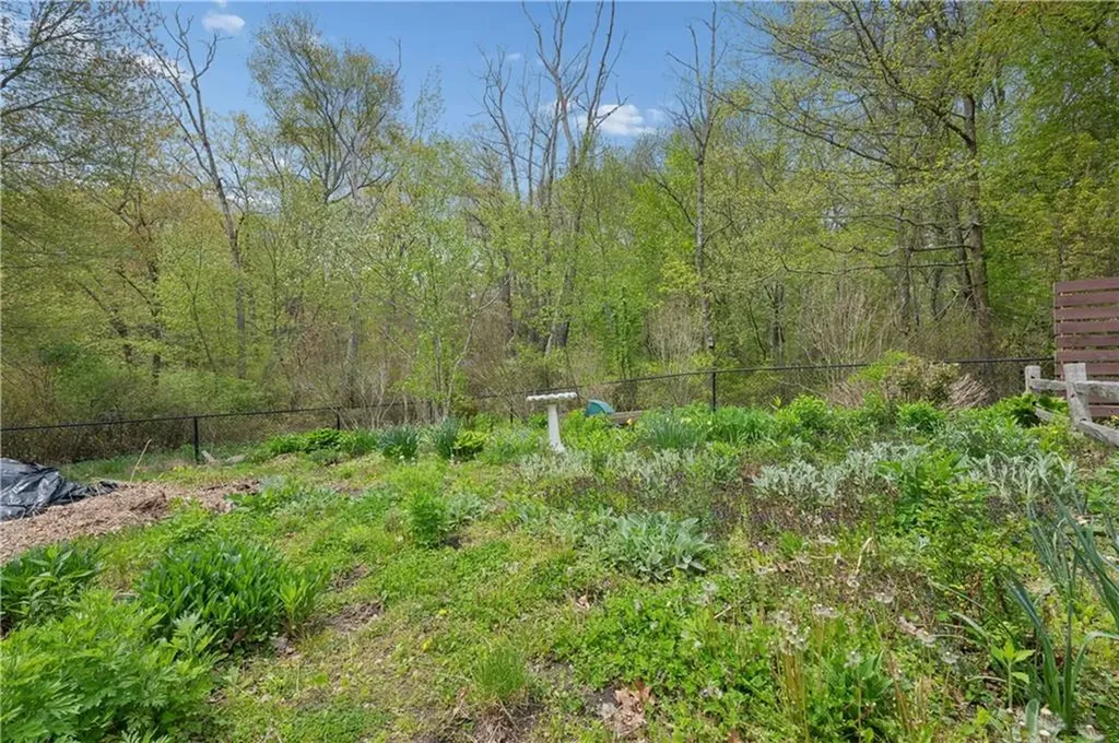 20 Oak Hill Drive Exeter RI 02822