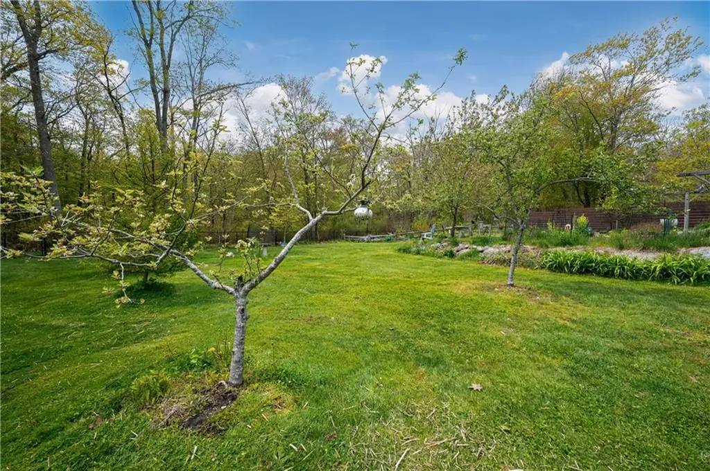 20 Oak Hill Drive Exeter RI 02822