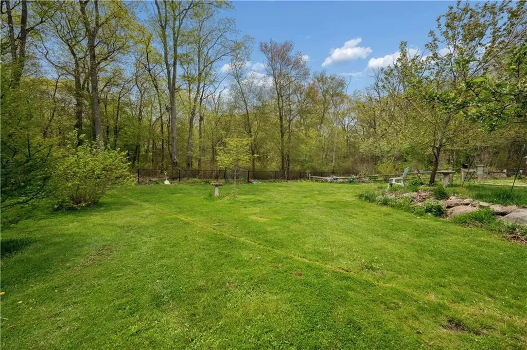 20 Oak Hill Drive Exeter RI 02822
