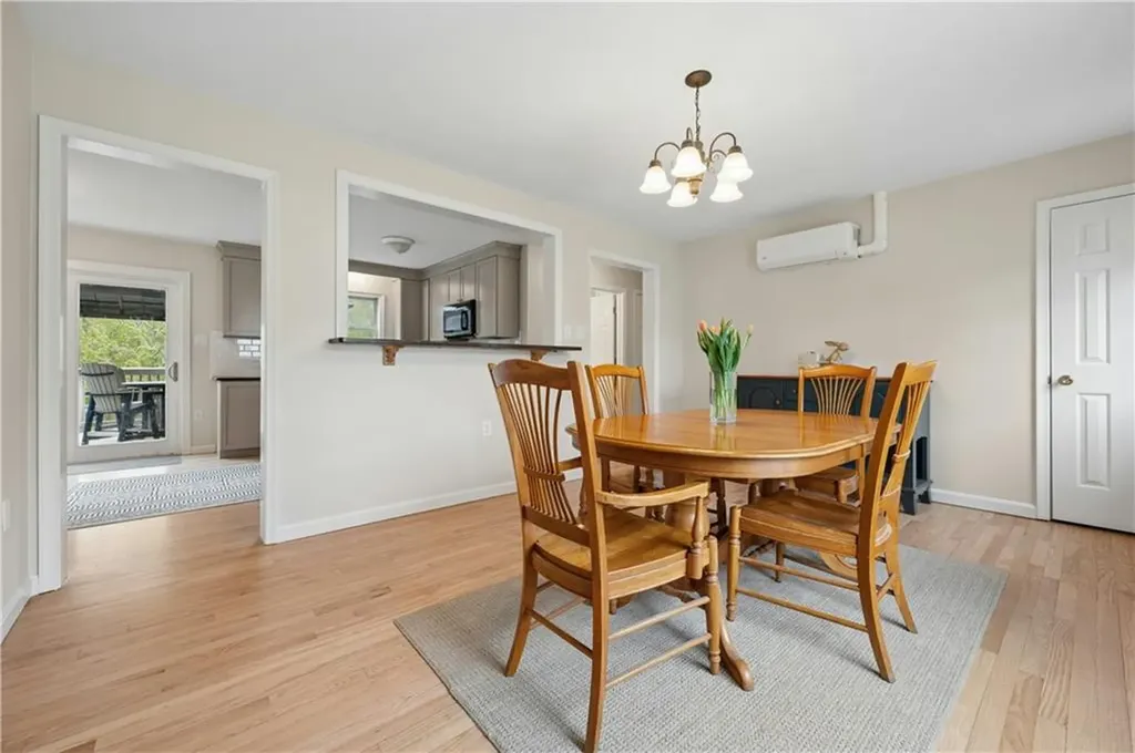 20 Oak Hill Drive Exeter RI 02822