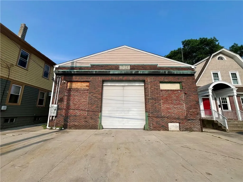 461 Douglas Avenue Providence RI 02908