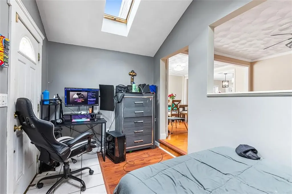 18 Hanover Avenue Pawtucket RI 02861