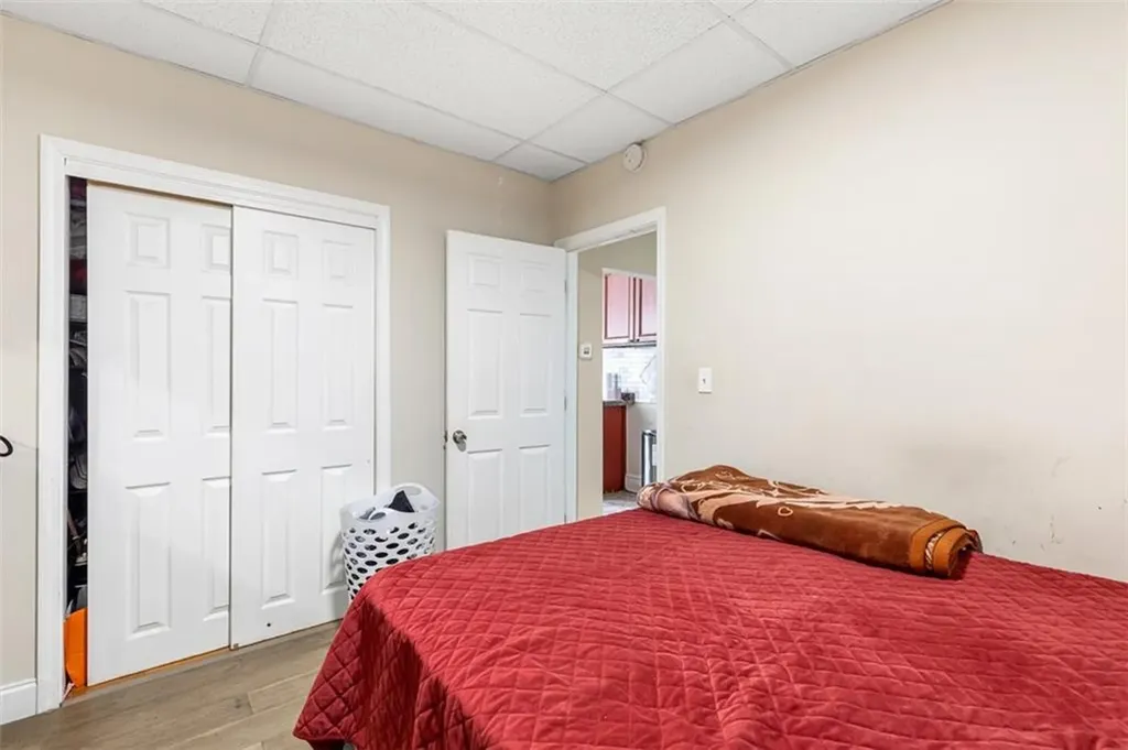 18 Hanover Avenue Pawtucket RI 02861