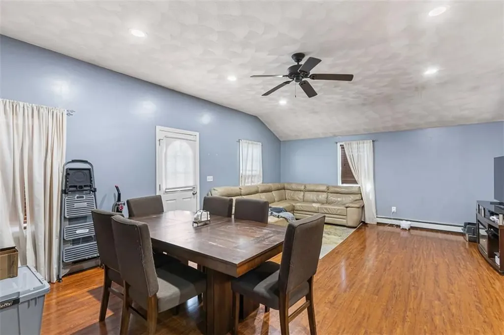 18 Hanover Avenue Pawtucket RI 02861