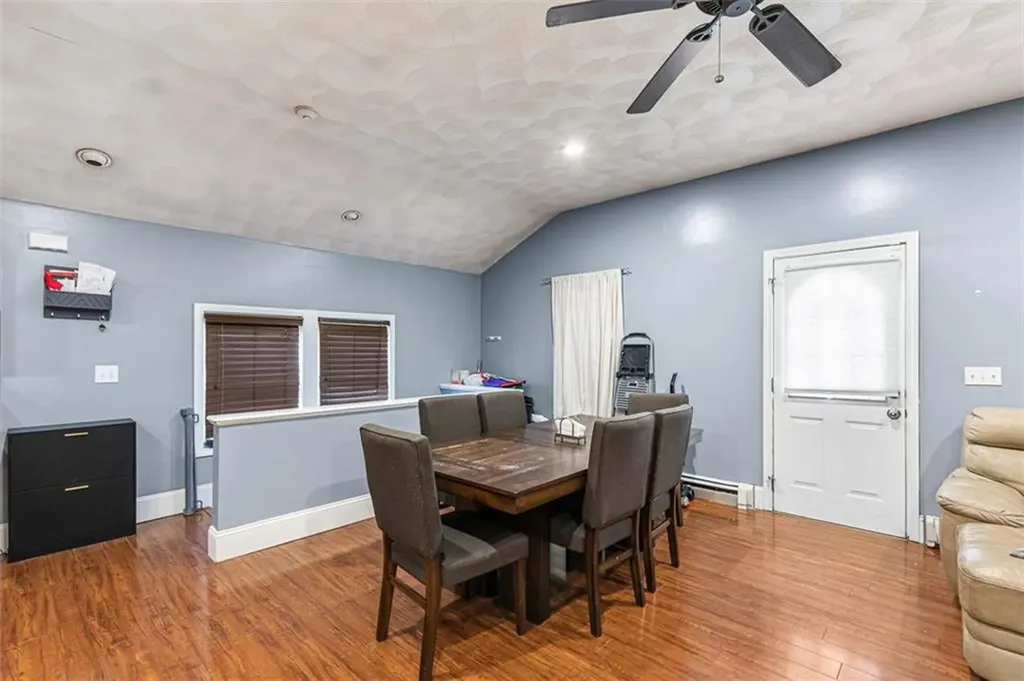 18 Hanover Avenue Pawtucket RI 02861
