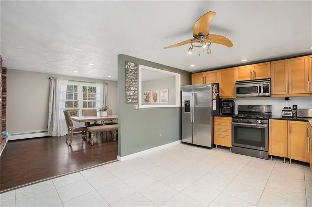 44 Quaker Drive West Warwick RI 02893
