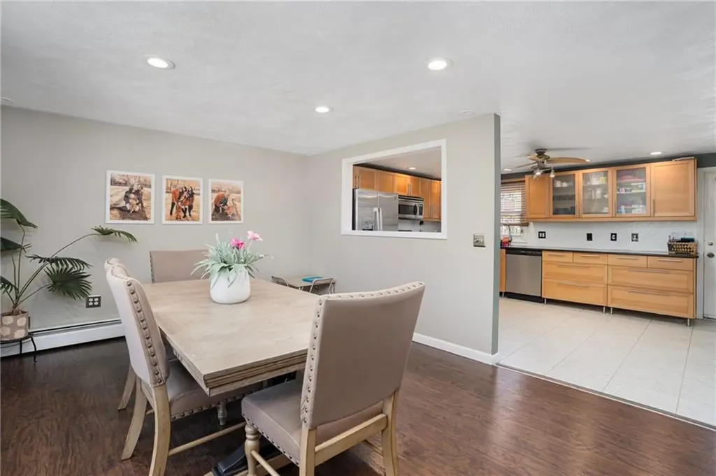 44 Quaker Drive West Warwick RI 02893