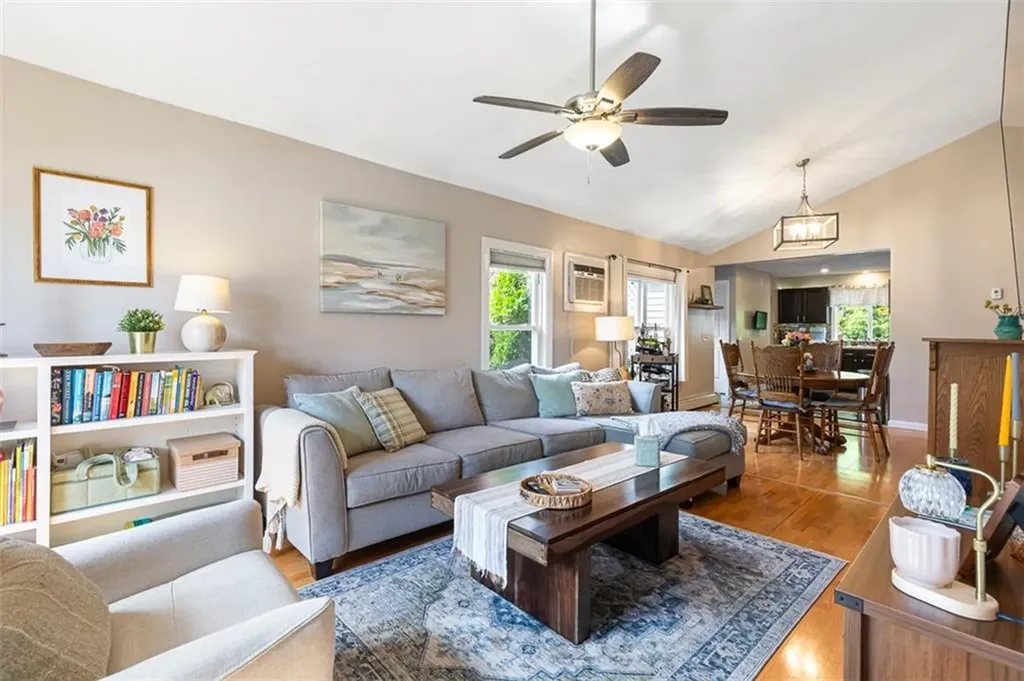 109 Pinegrove Avenue Warwick RI 02889
