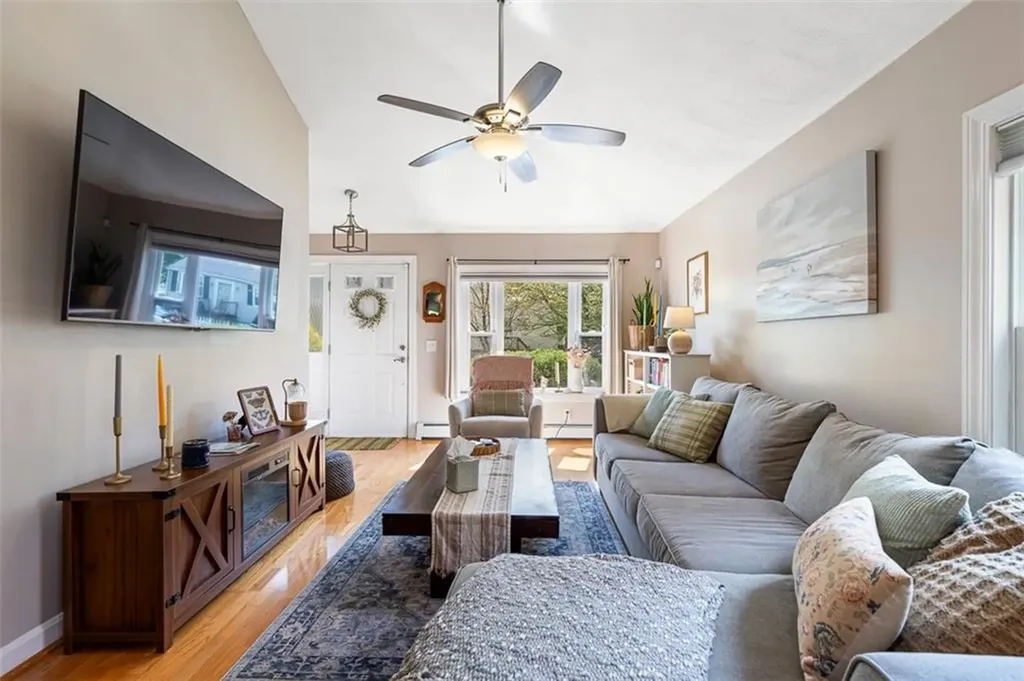 109 Pinegrove Avenue Warwick RI 02889