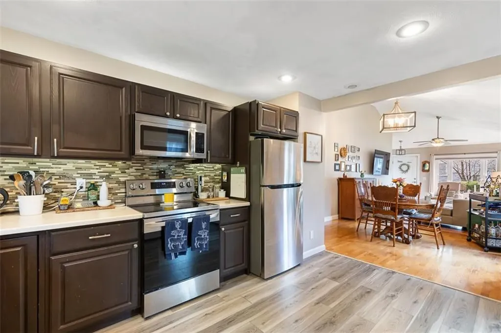 109 Pinegrove Avenue Warwick RI 02889