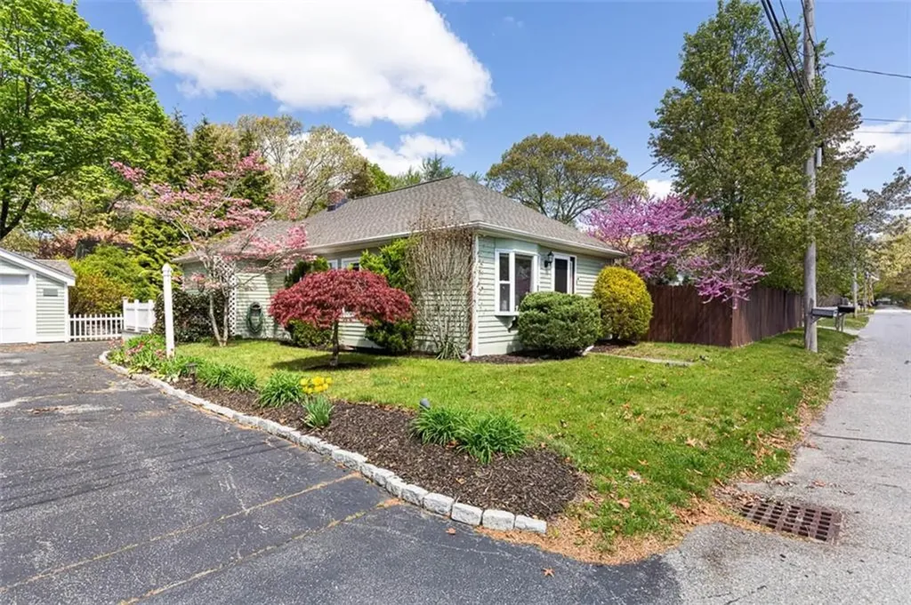 109 Pinegrove Avenue Warwick RI 02889