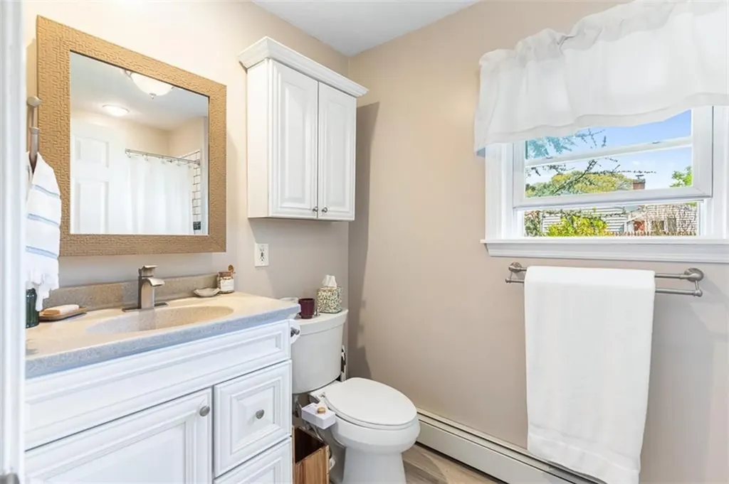 109 Pinegrove Avenue Warwick RI 02889