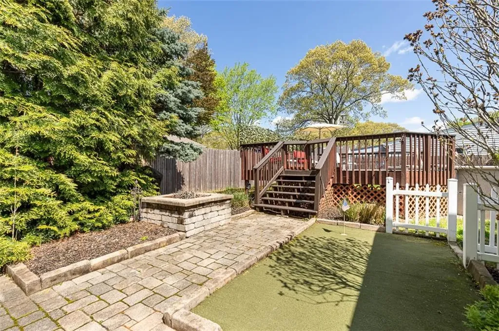109 Pinegrove Avenue Warwick RI 02889