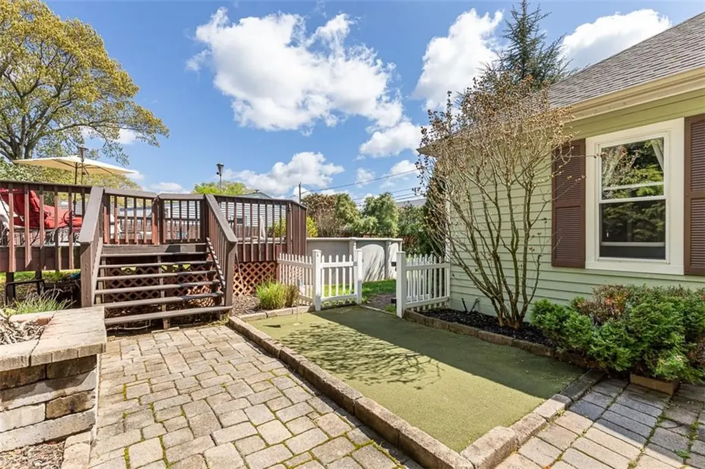 109 Pinegrove Avenue Warwick RI 02889