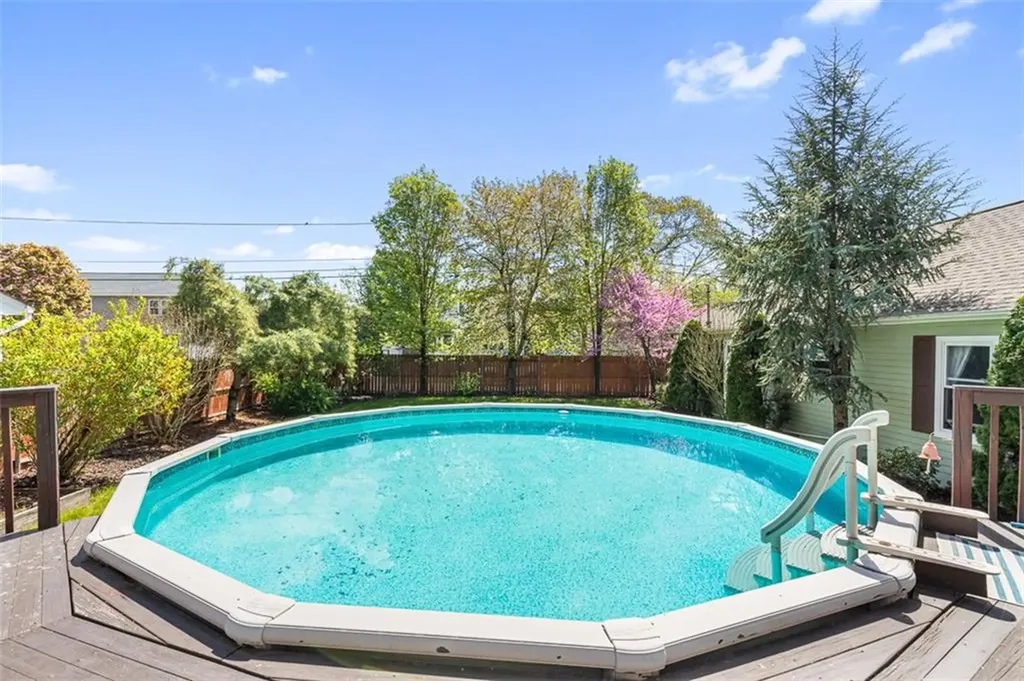109 Pinegrove Avenue Warwick RI 02889