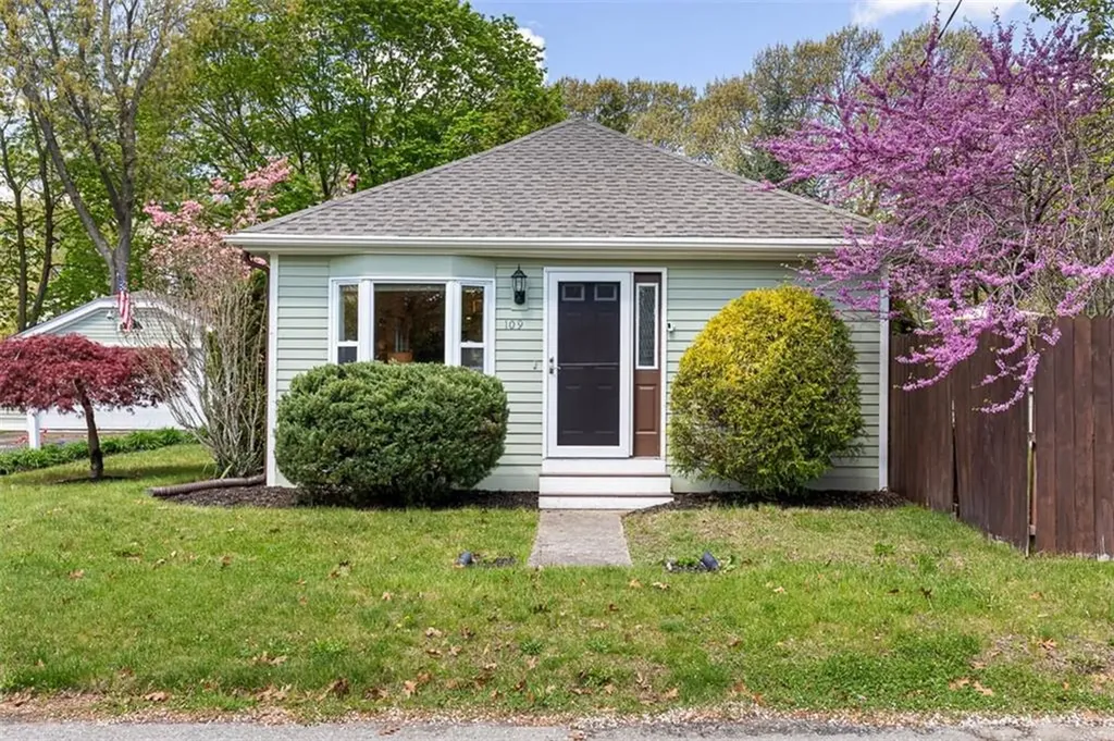 109 Pinegrove Avenue Warwick RI 02889