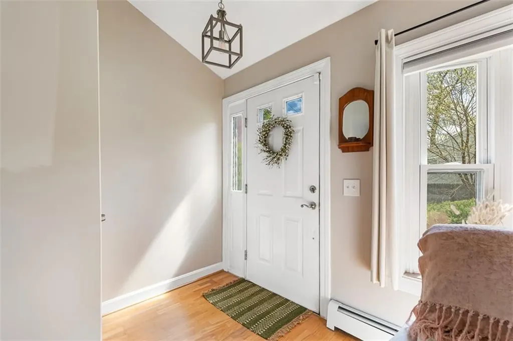 109 Pinegrove Avenue Warwick RI 02889