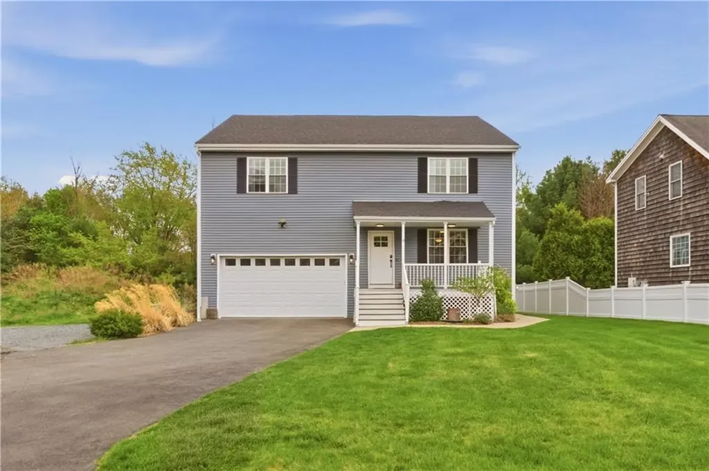 5 Village Road Warren RI 02885