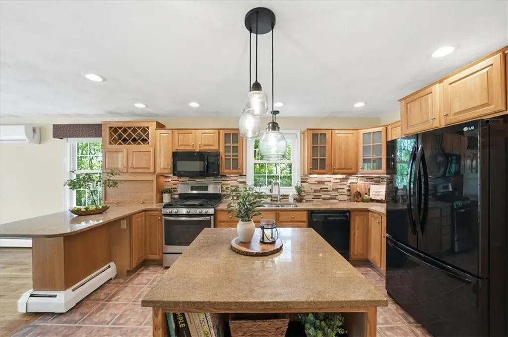 66 West Shore Drive Exeter RI 02822